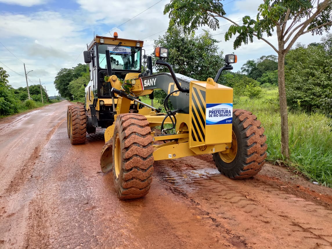 RECAPEMANTO DA ESTRADA DO AMAPÁ