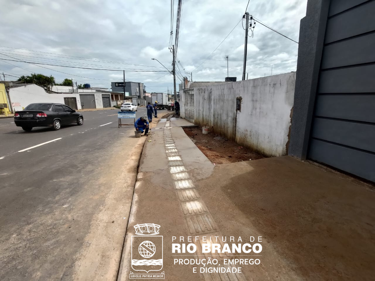 SERVIÇO DE MEIO-FIO E SARJETA DA ESTRADA DA FLORESTA