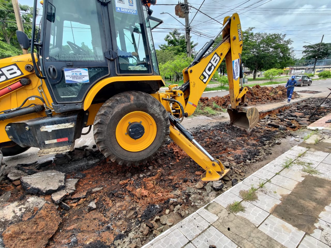 SERVIÇO DE REMENDO PROFUNDO AVENIDA BENEDITO MAIA