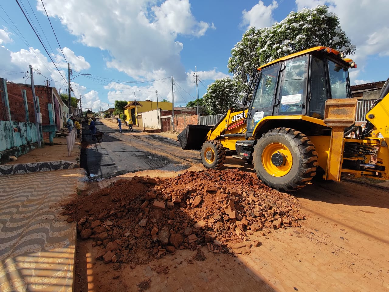 SERVIÇO DE TAPA BURACO NA RUA SÃO TADEU